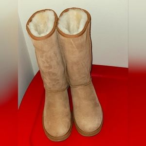 Uggs tall winter boots, size 6, tan color